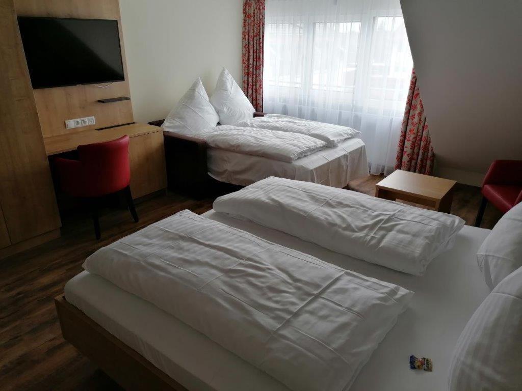 Landgasthof Niebler Adelsdorf Zewnętrze zdjęcie
