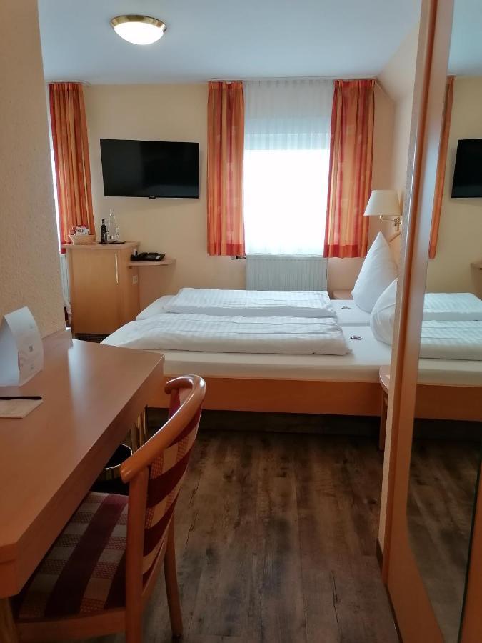 Landgasthof Niebler Adelsdorf Zewnętrze zdjęcie