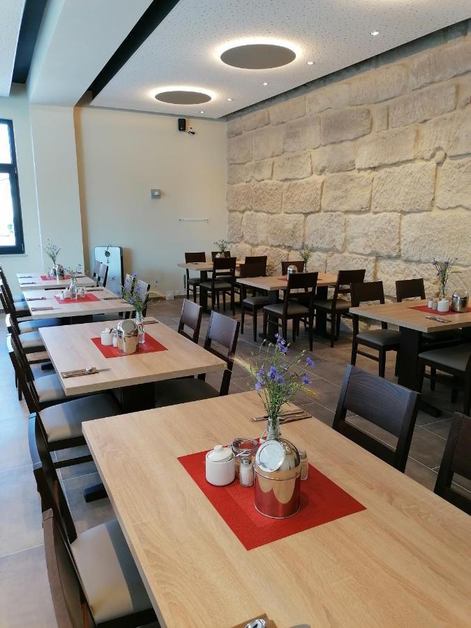 Landgasthof Niebler Adelsdorf Zewnętrze zdjęcie