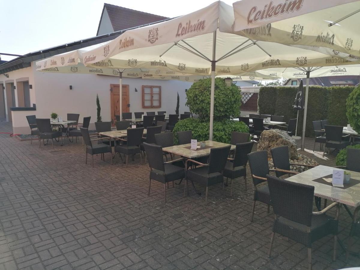 Landgasthof Niebler Adelsdorf Zewnętrze zdjęcie